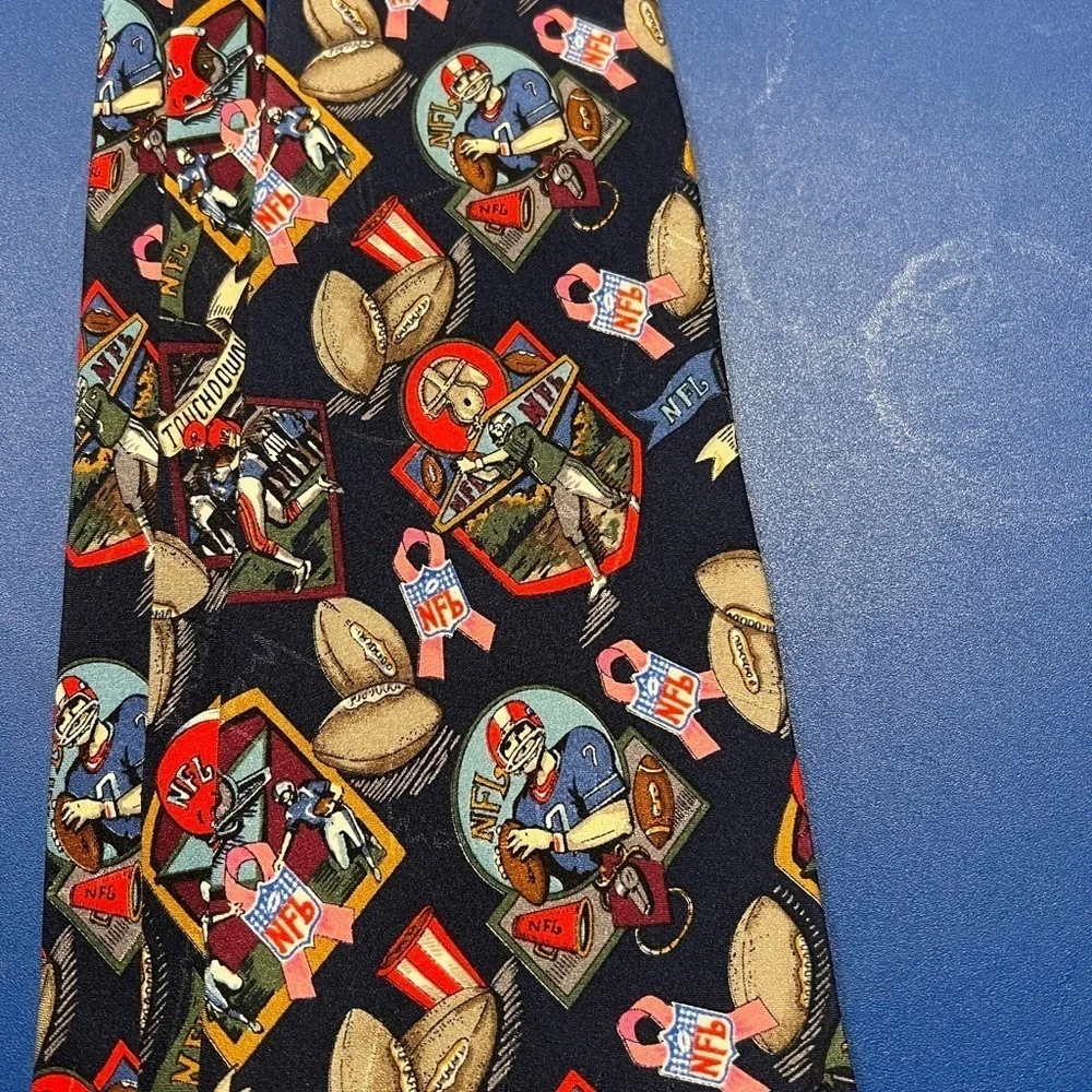 Nicole Miller Neck Tie Silk NFL Breast Cancer Awareness
